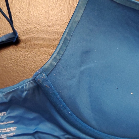 Victoria's Secret Very Sexy Pushup 34C - Picture 5 of 5